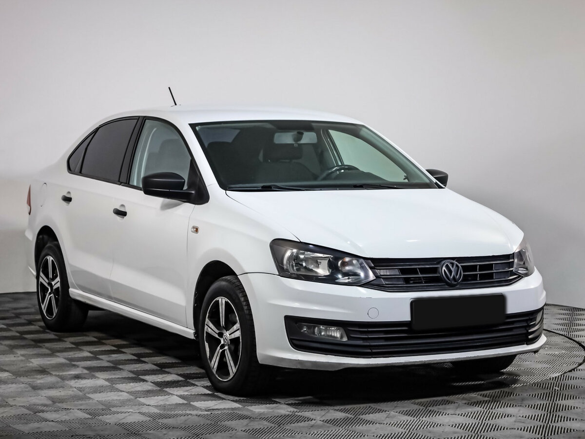 Volkswagen Polo б/у, 2018, Механическая. Фото: #2