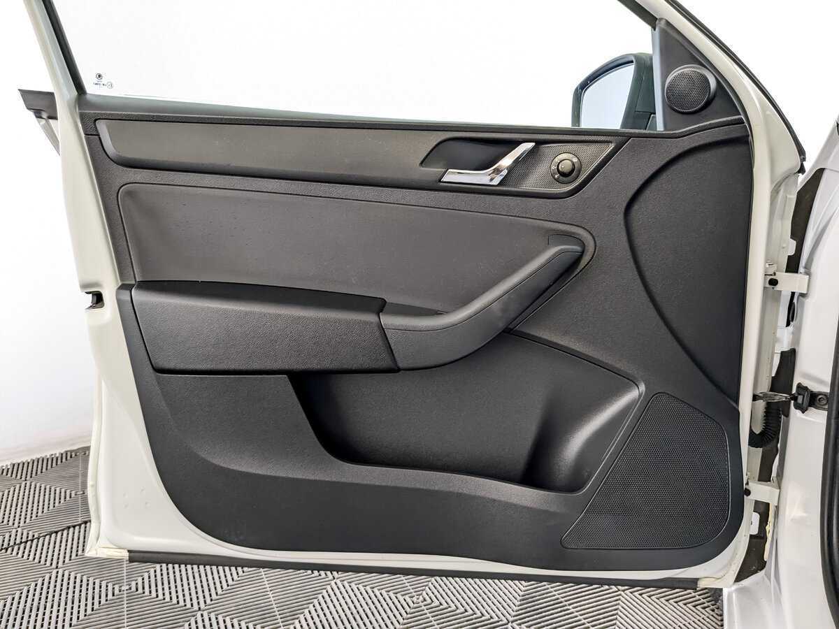 Skoda Rapid б/у, 2017, Механическая. Фото: #18