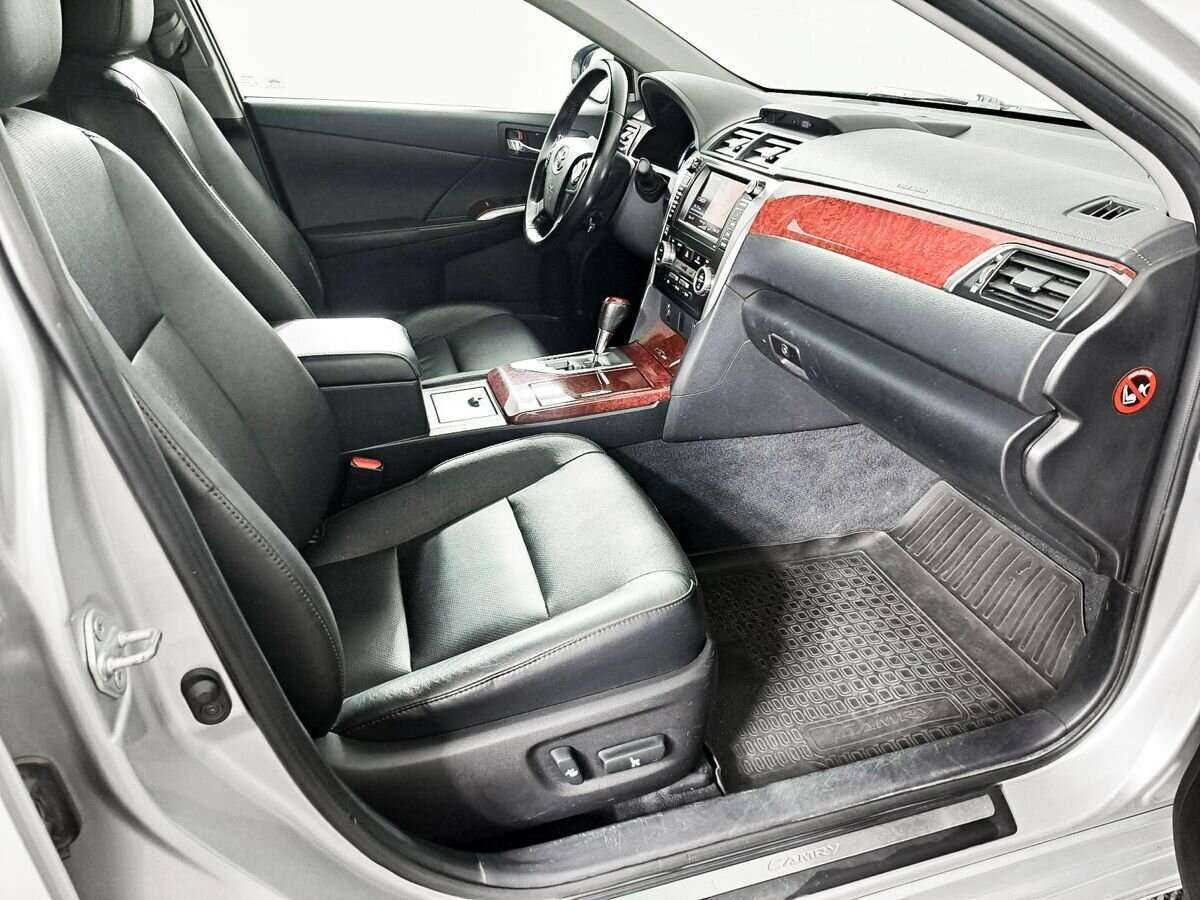 Toyota Camry б/у, 2014, Автоматическая. Фото: #6
