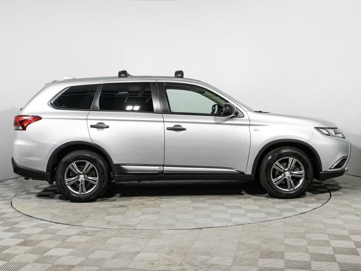 Mitsubishi Outlander б/у, 2017, Вариатор. Фото: #3