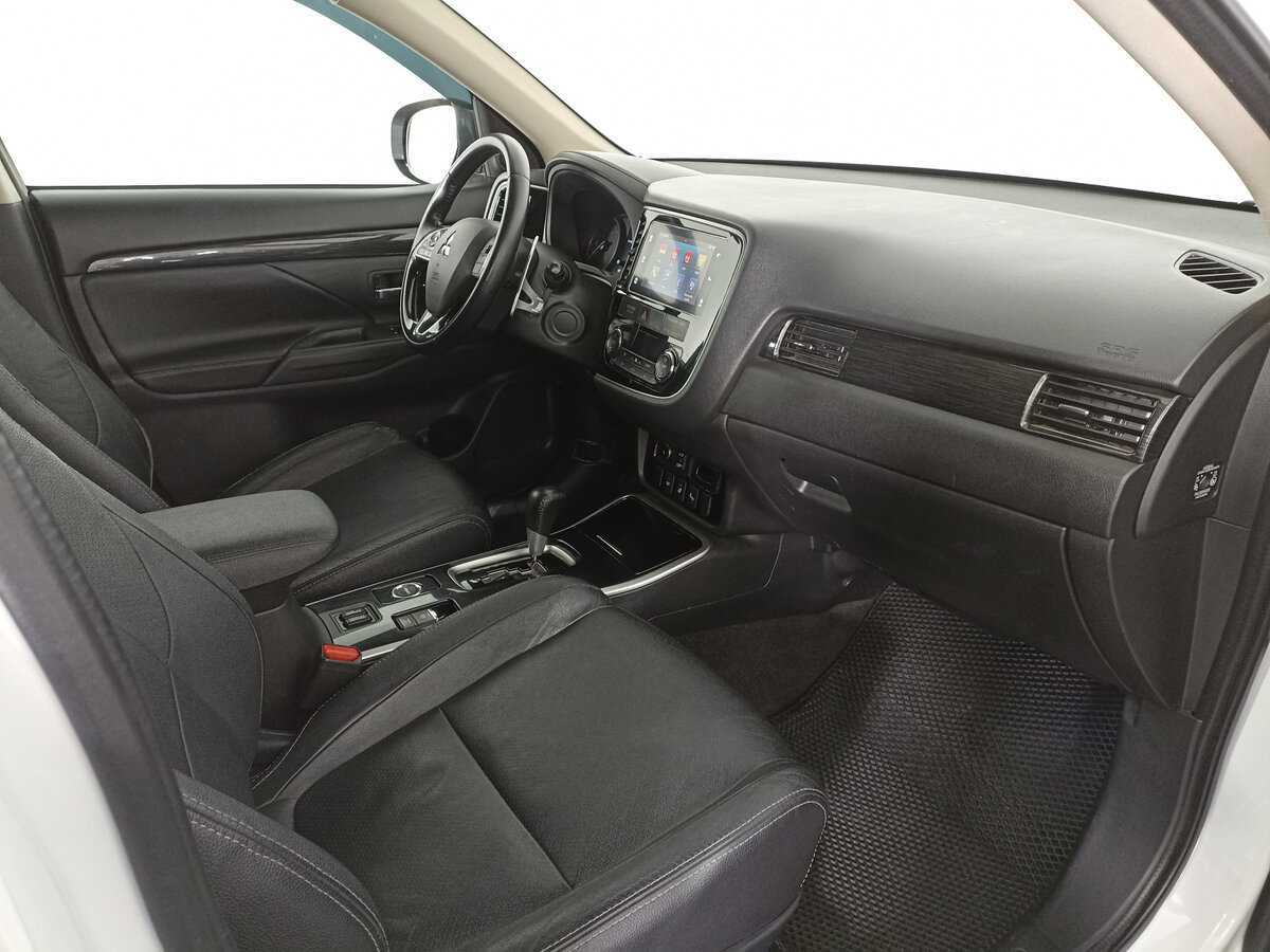 Mitsubishi Outlander б/у, 2017, Вариатор. Фото: #8