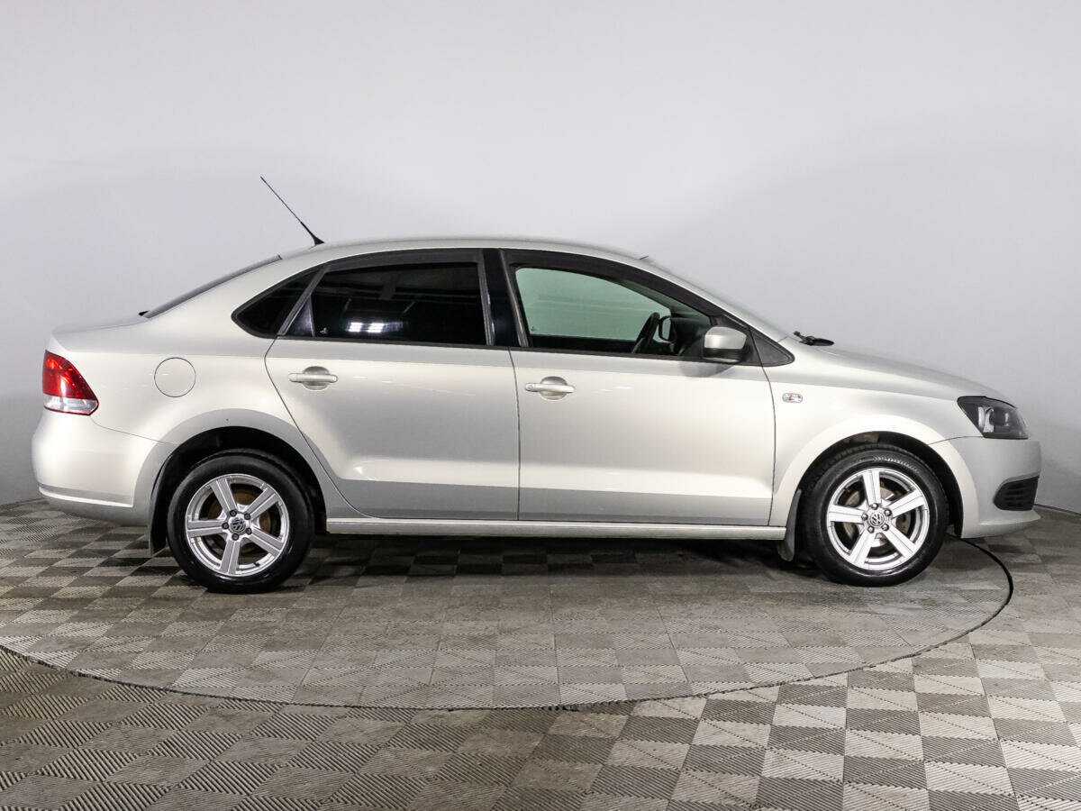 Volkswagen Polo б/у, 2013, Механическая. Фото: #3