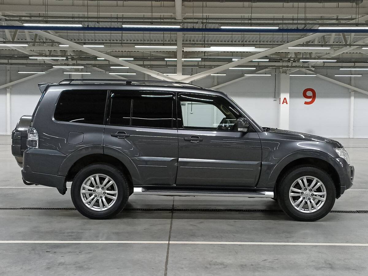 Mitsubishi Pajero б/у, 2012, Автоматическая. Фото: #3