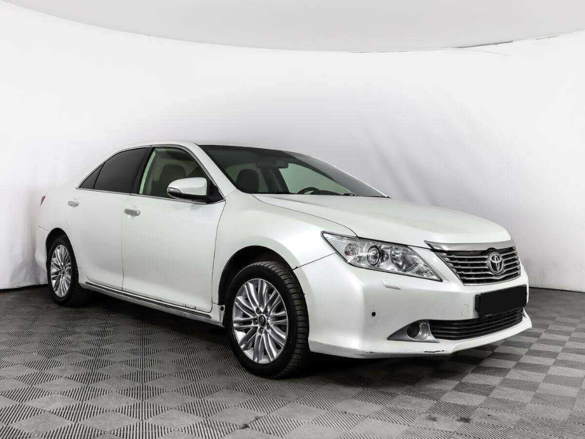 Toyota Camry б/у, 2012, Автоматическая. Фото: #2