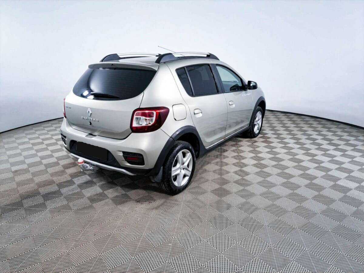 Renault Sandero б/у, 2017, Механическая. Фото: #4