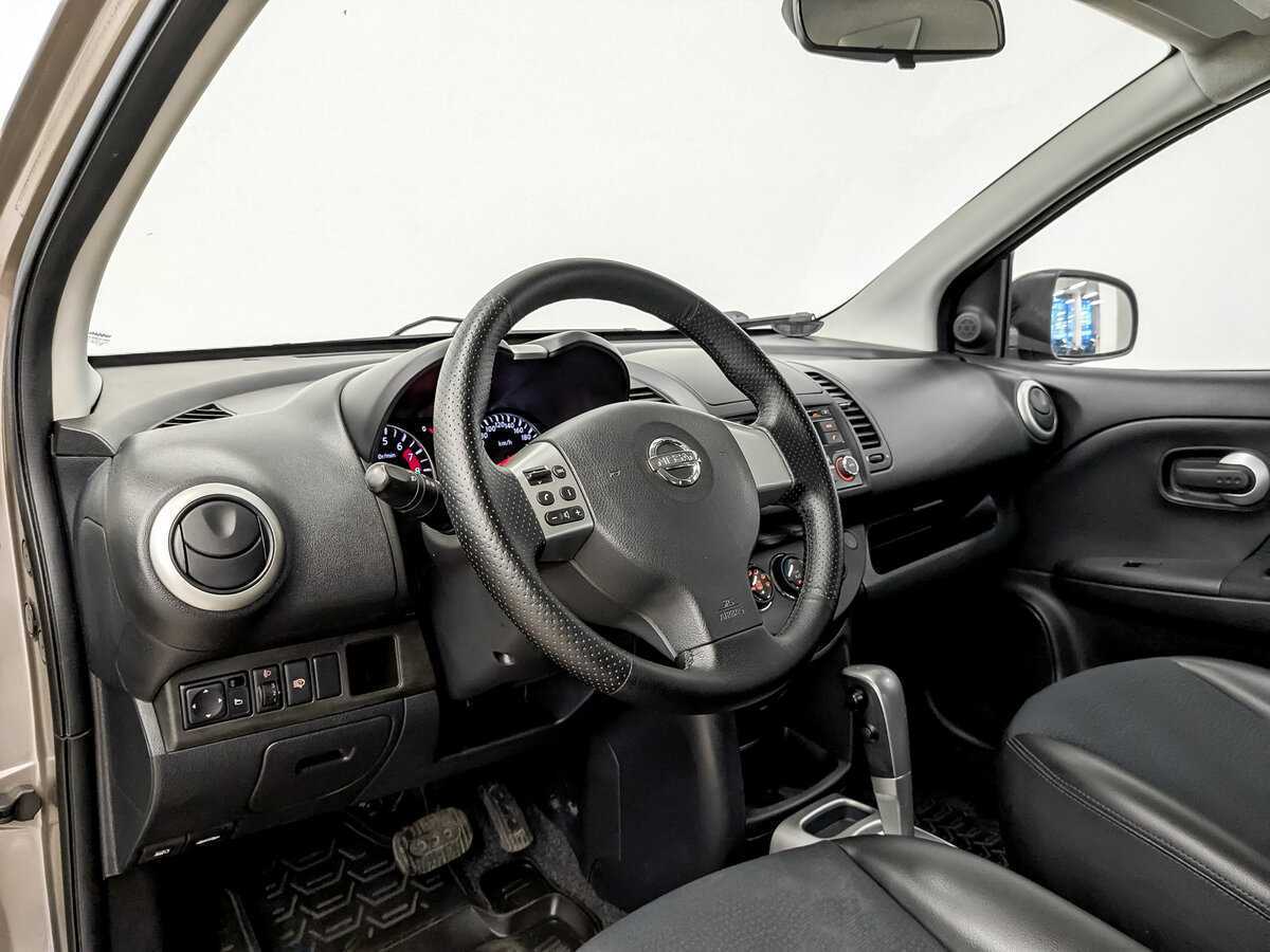 Nissan Note б/у, 2013, Автоматическая. Фото: #15