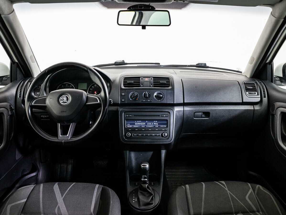 Skoda Fabia б/у, 2014, Автоматическая. Фото: #12
