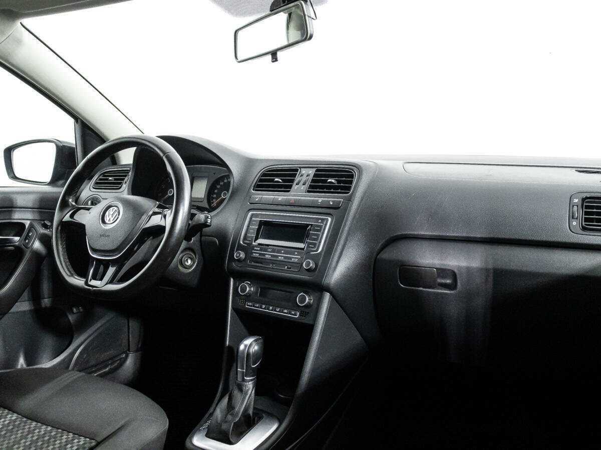 Volkswagen Polo б/у, 2017, Автоматическая. Фото: #8