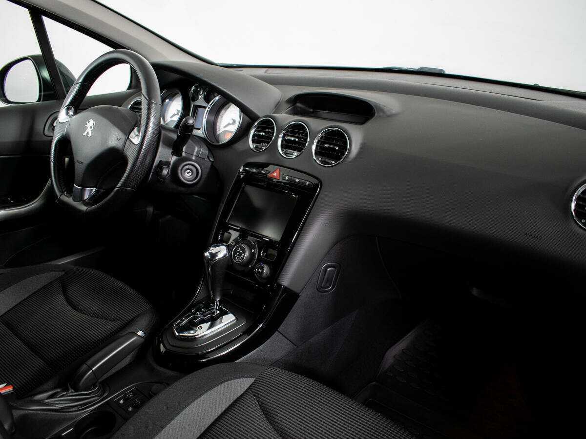 Peugeot 408 б/у, 2018, Автоматическая. Фото: #6
