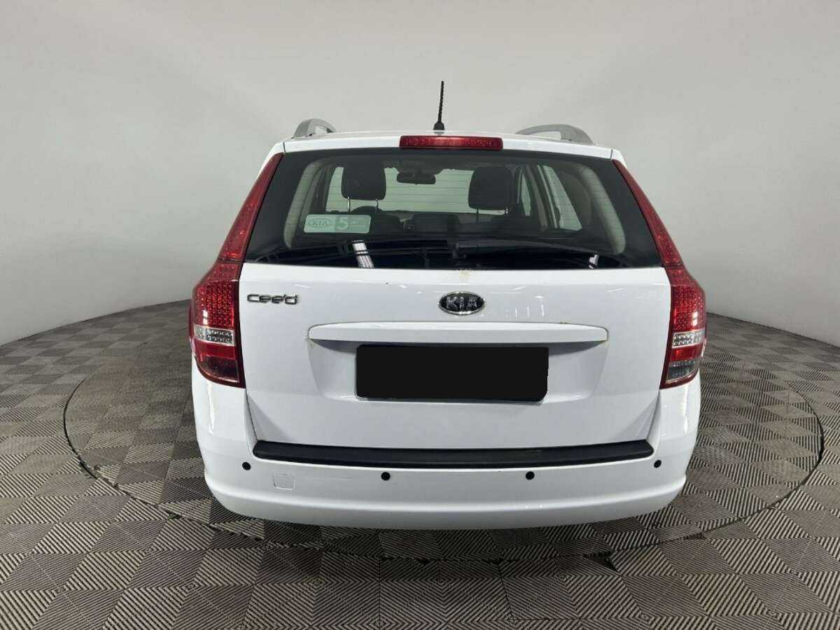 Kia Ceed б/у, 2012, Автоматическая. Фото: #2
