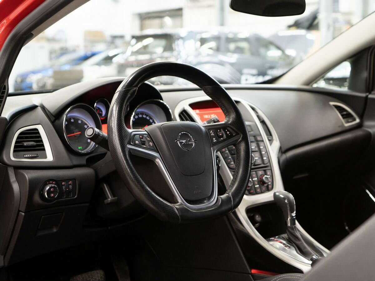 Opel Astra б/у, 2012, Автоматическая. Фото: #4