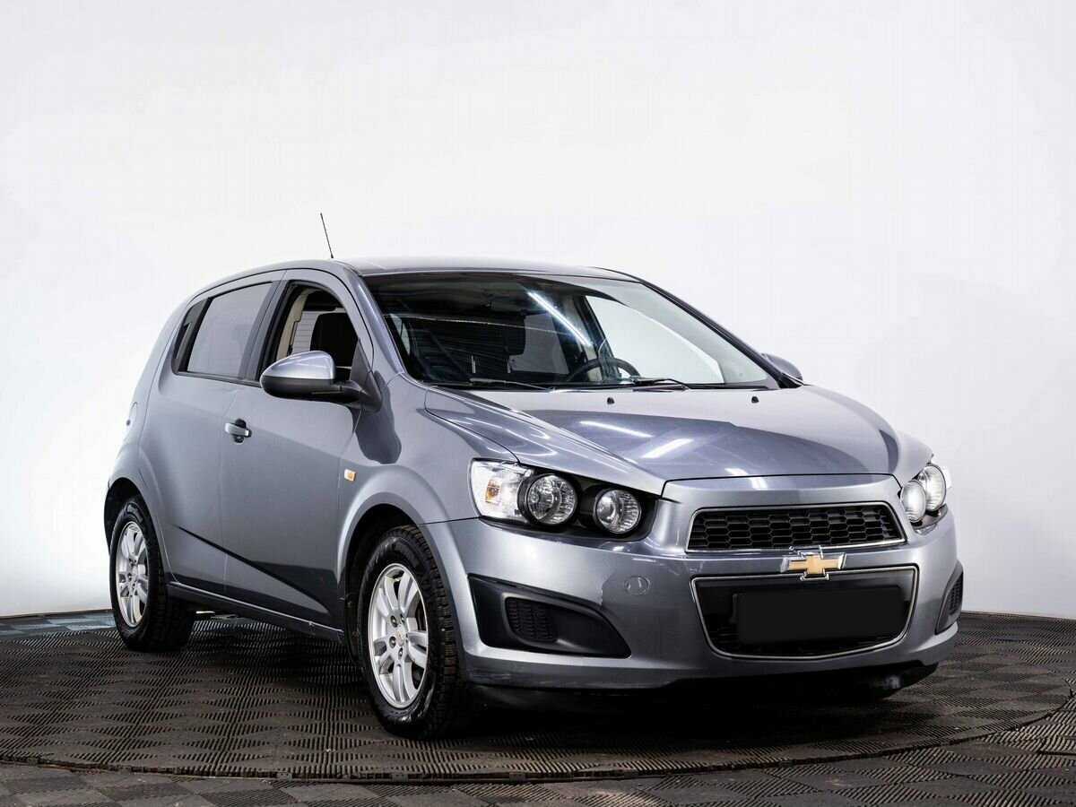 Chevrolet Aveo б/у, 2014, Автоматическая. Фото: #2