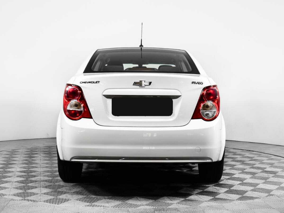 Chevrolet Aveo б/у, 2014, Механическая. Фото: #4