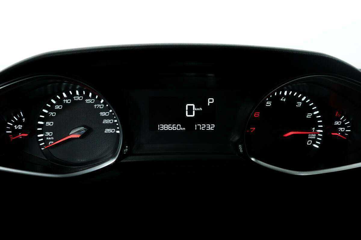 Peugeot 308 б/у, 2014, Автоматическая. Фото: #9