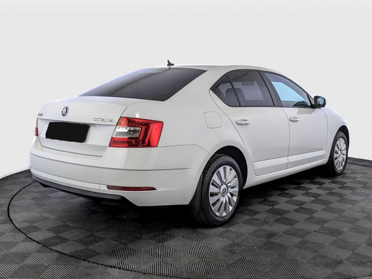Skoda Octavia б/у, 2019, Механическая. Фото: #4
