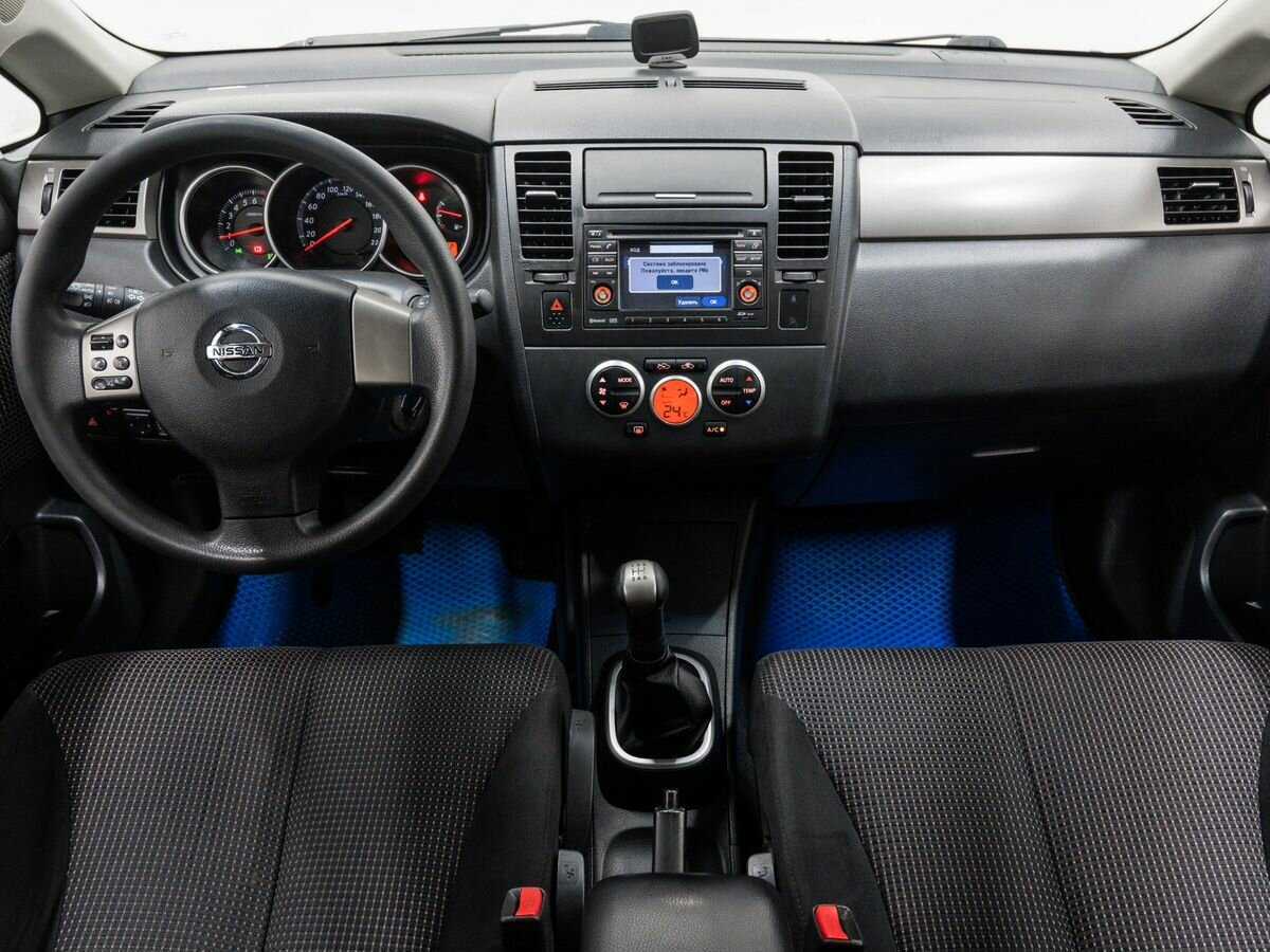 Nissan Tiida б/у, 2012, Механическая. Фото: #10