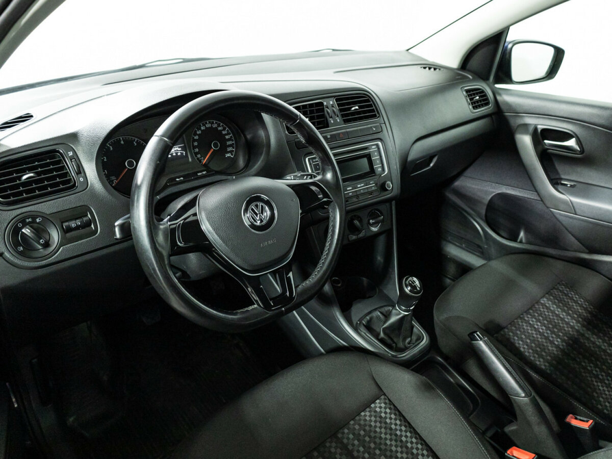Volkswagen Polo б/у, 2015, Механическая. Фото: #10