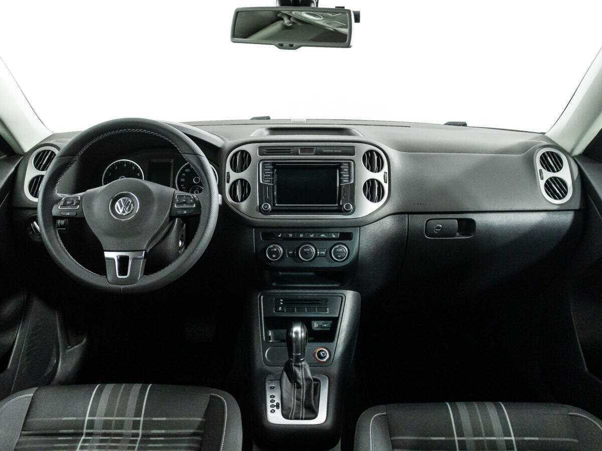 Volkswagen Tiguan б/у, 2015, Автоматическая. Фото: #13