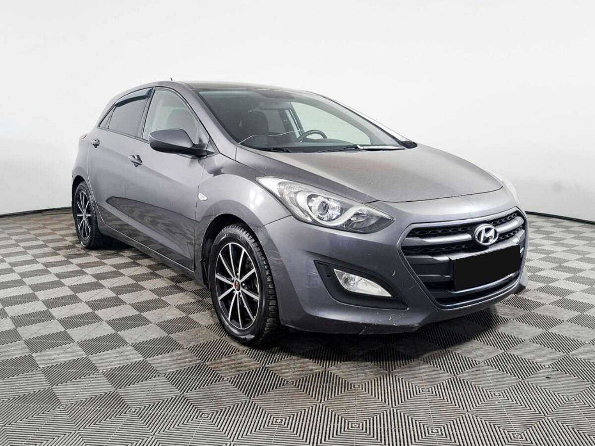 Hyundai i30 б/у, 2016, Автоматическая. Фото: #2