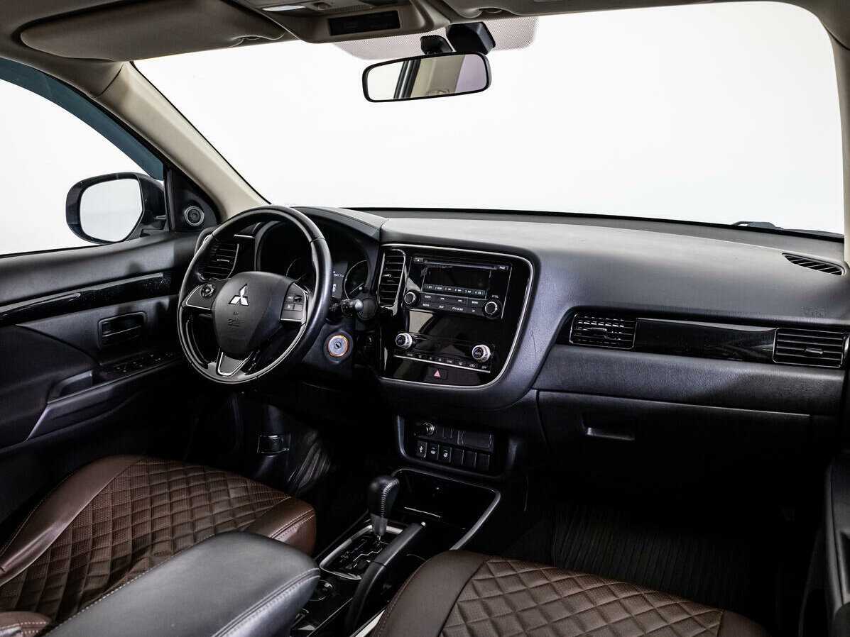 Mitsubishi Outlander б/у, 2020, Вариатор. Фото: #6