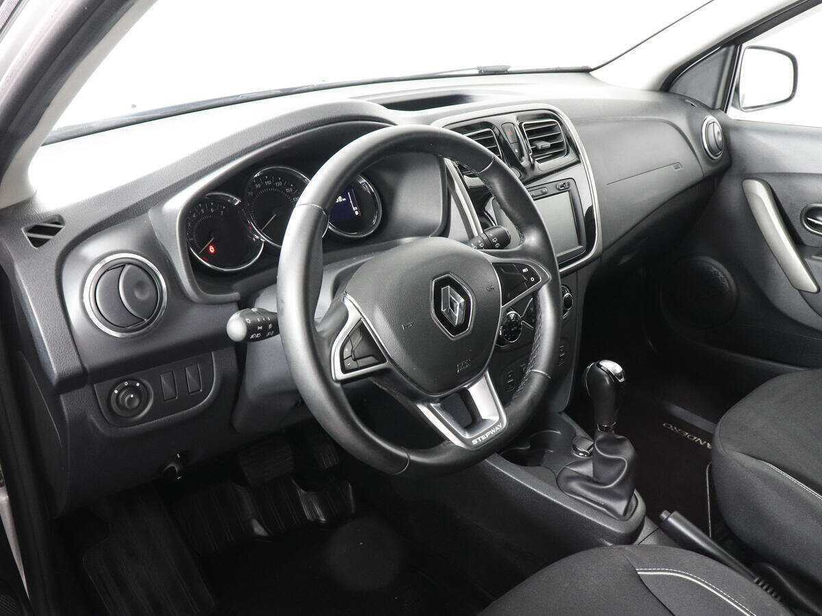 Renault Sandero б/у, 2020, Автоматическая. Фото: #5
