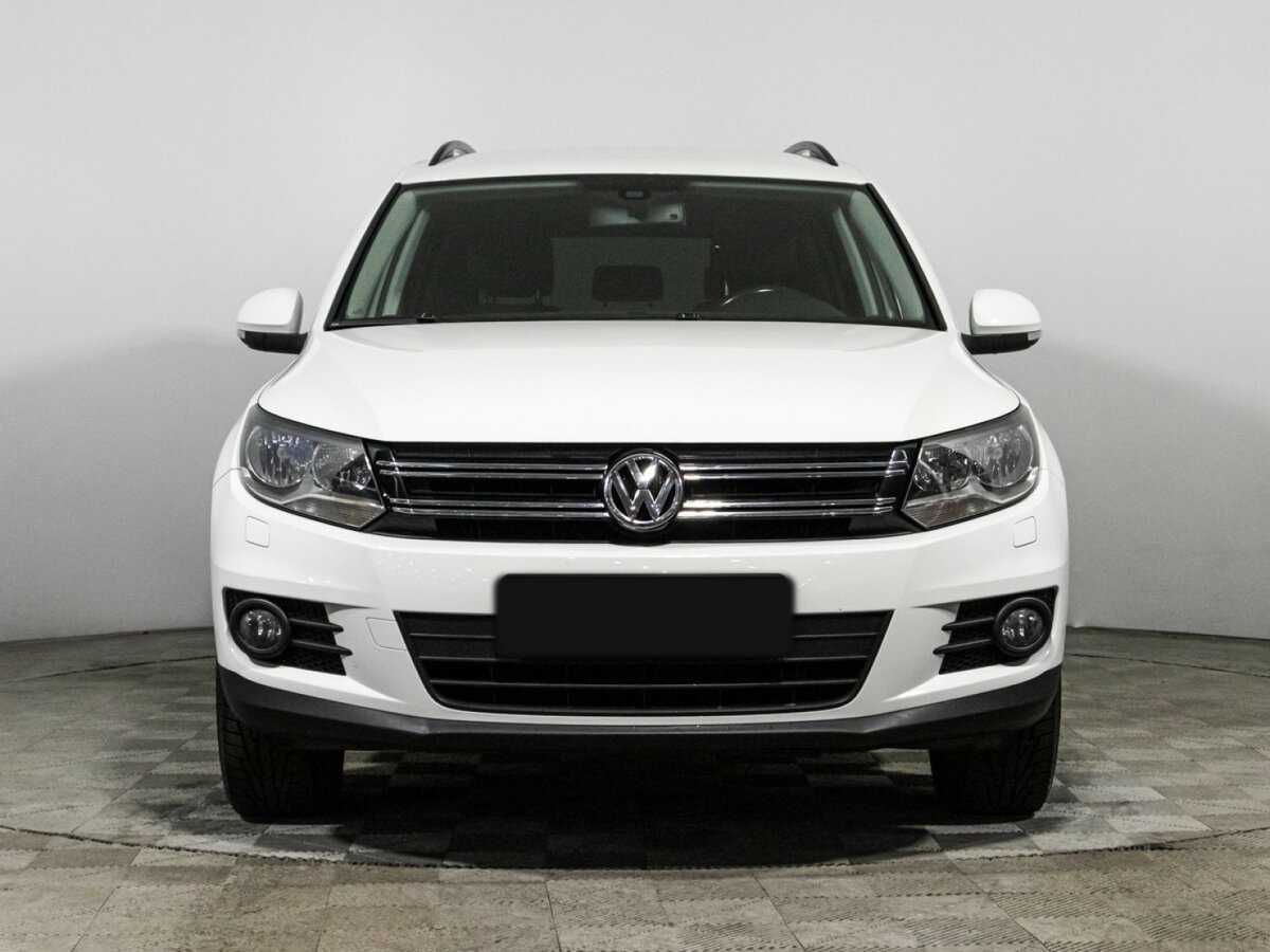 Volkswagen Tiguan б/у, 2015, Автоматическая. Фото: #1