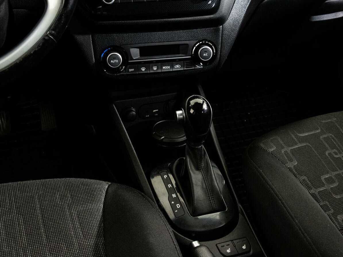 Kia Rio б/у, 2016, Автоматическая. Фото: #9