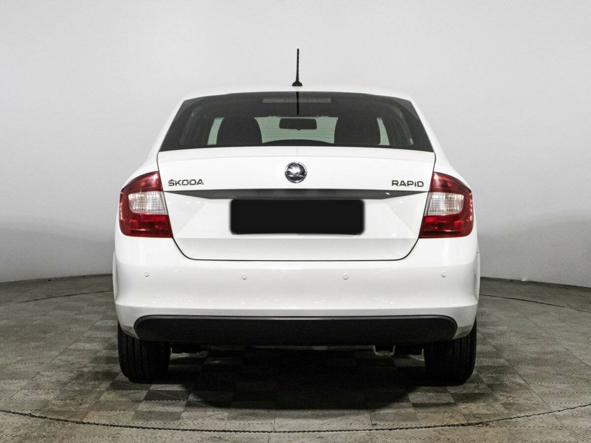 Skoda Rapid б/у, 2015, Автоматическая. Фото: #5