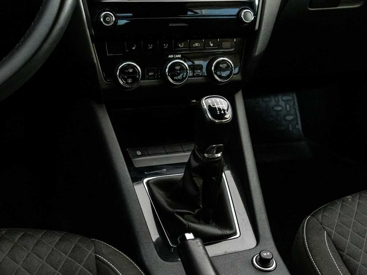 Skoda Octavia б/у, 2017, Механическая. Фото: #11