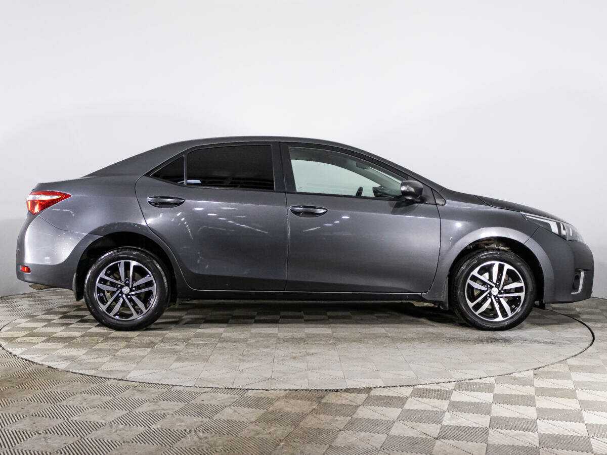 Toyota Corolla б/у, 2015, Механическая. Фото: #3