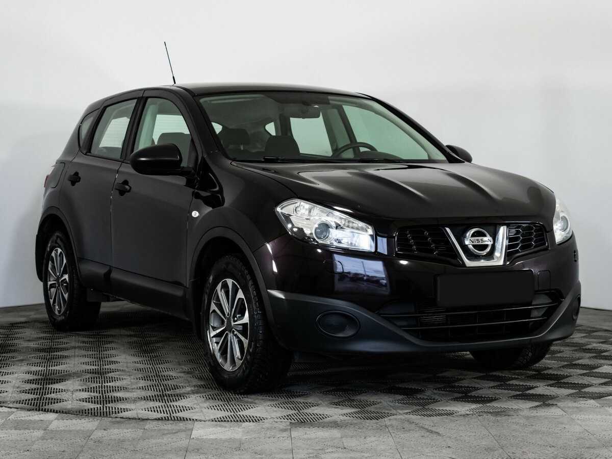 Nissan Qashqai б/у, 2013, Механическая. Фото: #2