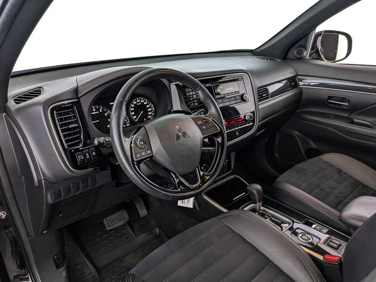 Mitsubishi Outlander б/у, 2021, Вариатор. Фото: #14