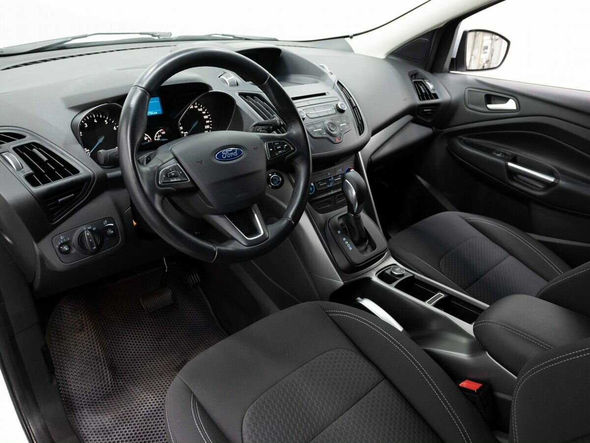 Ford Kuga б/у, 2017, Автоматическая. Фото: #8