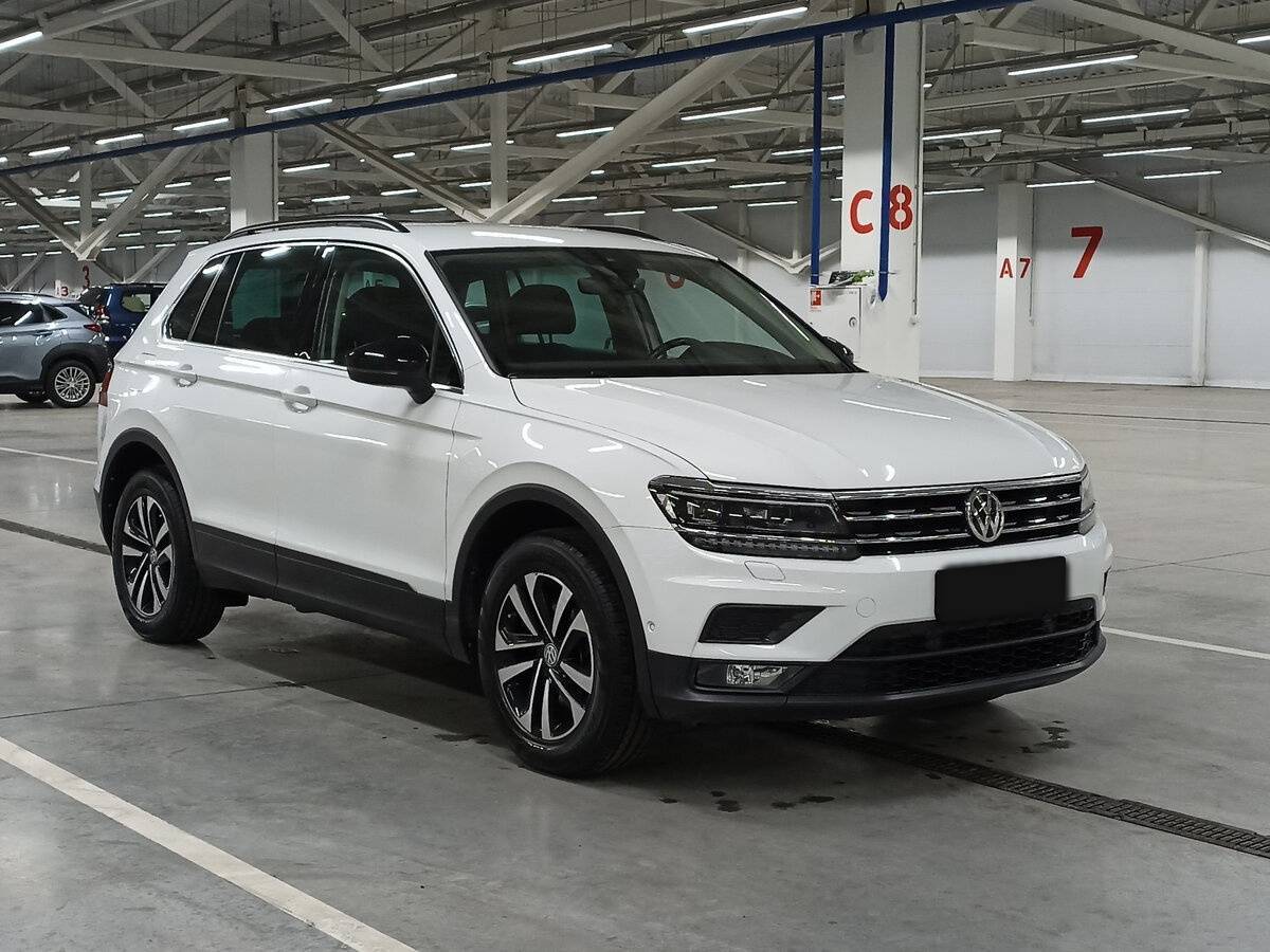 Volkswagen Tiguan б/у, 2020, Роботизированная. Фото: #2