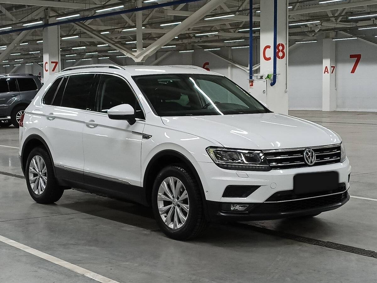 Volkswagen Tiguan б/у, 2017, Роботизированная. Фото: #2