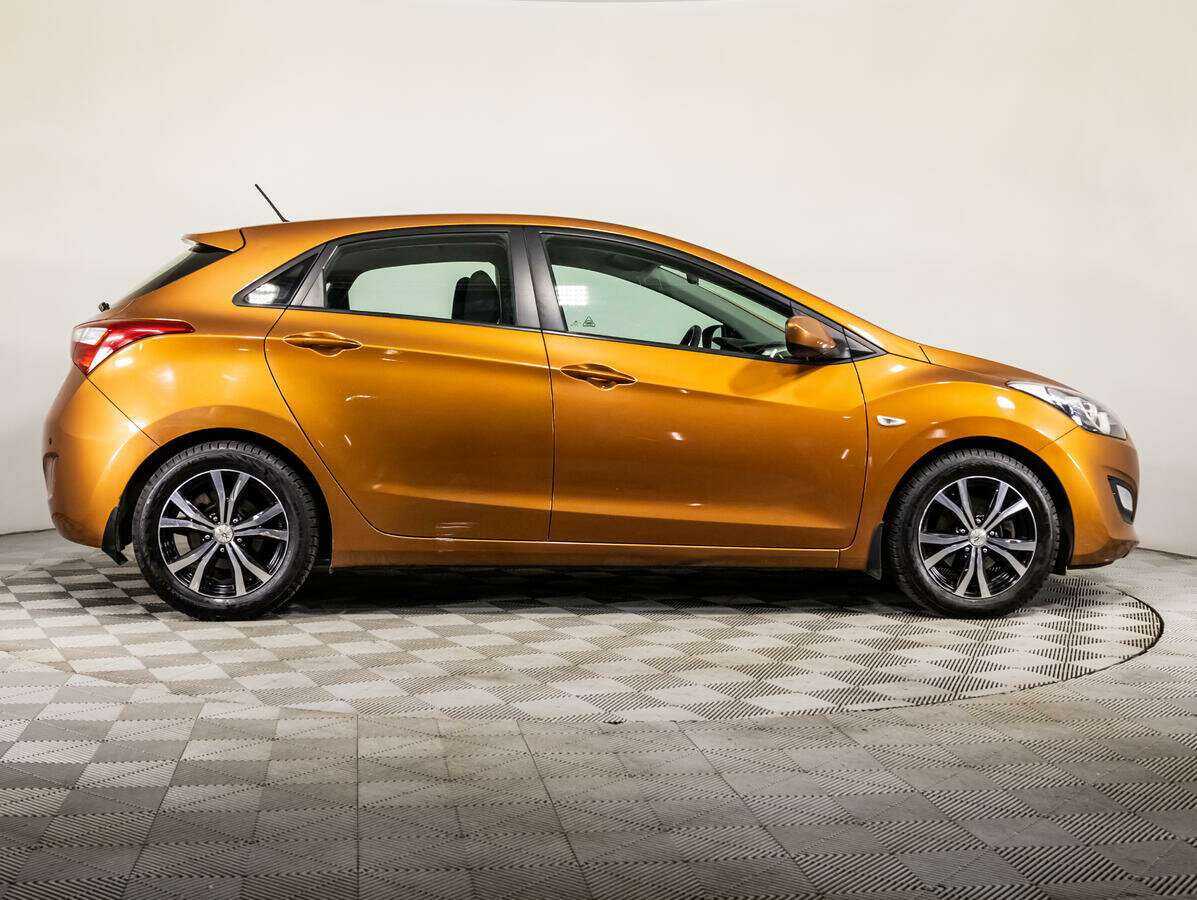 Hyundai i30 б/у, 2016, Автоматическая. Фото: #3