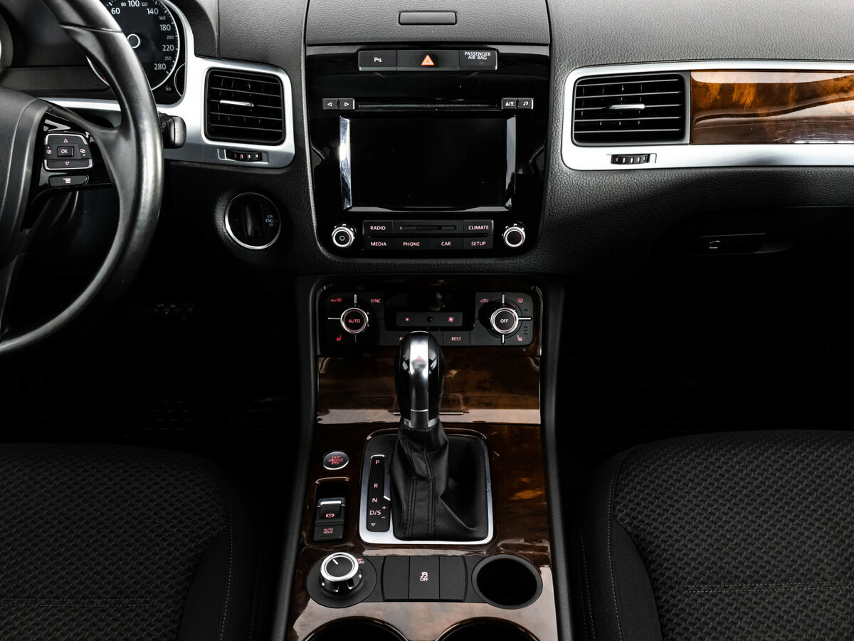 Volkswagen Touareg б/у, 2012, Автоматическая. Фото: #10