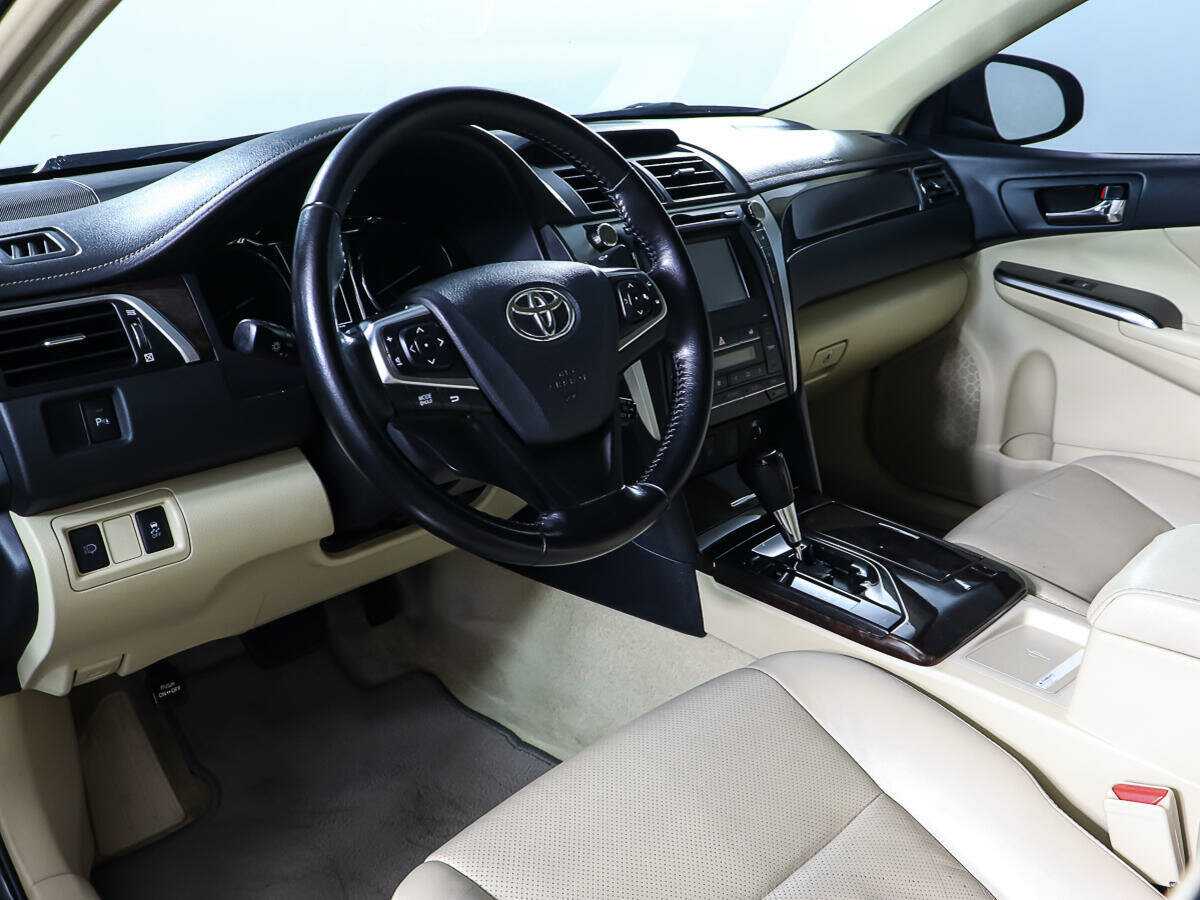 Toyota Camry б/у, 2015, Автоматическая. Фото: #11