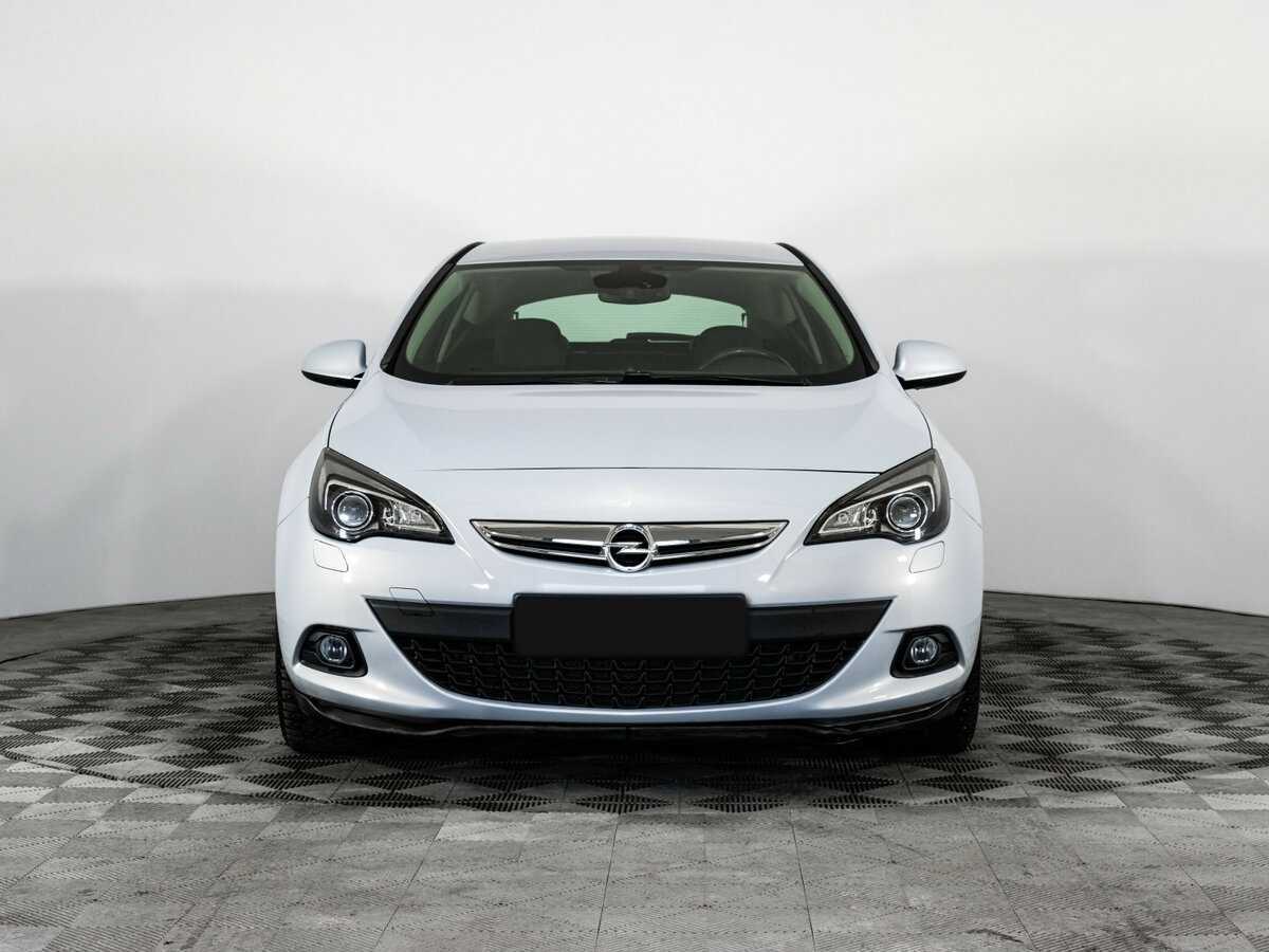 Opel Astra б/у, 2012, Механическая. Фото: #1