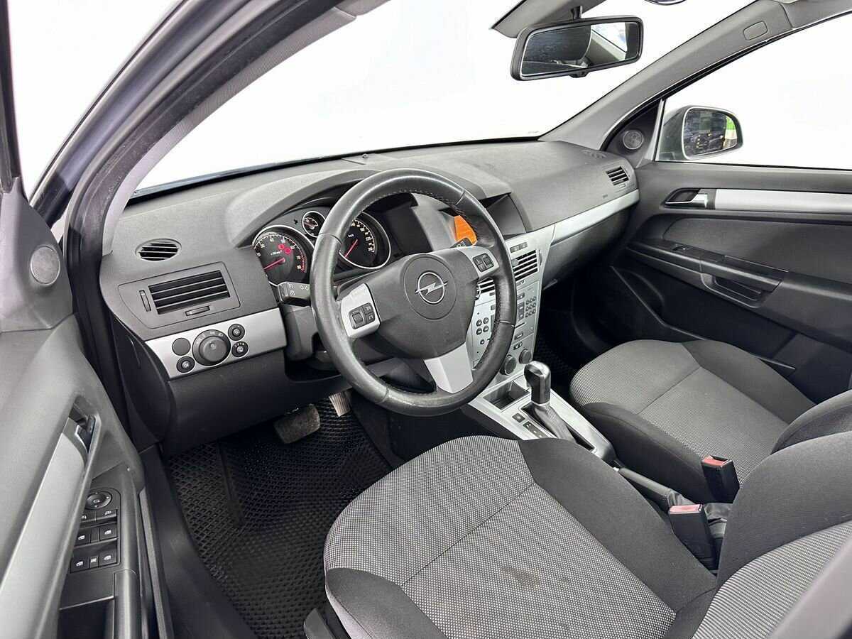 Opel Astra б/у, 2014, Автоматическая. Фото: #4