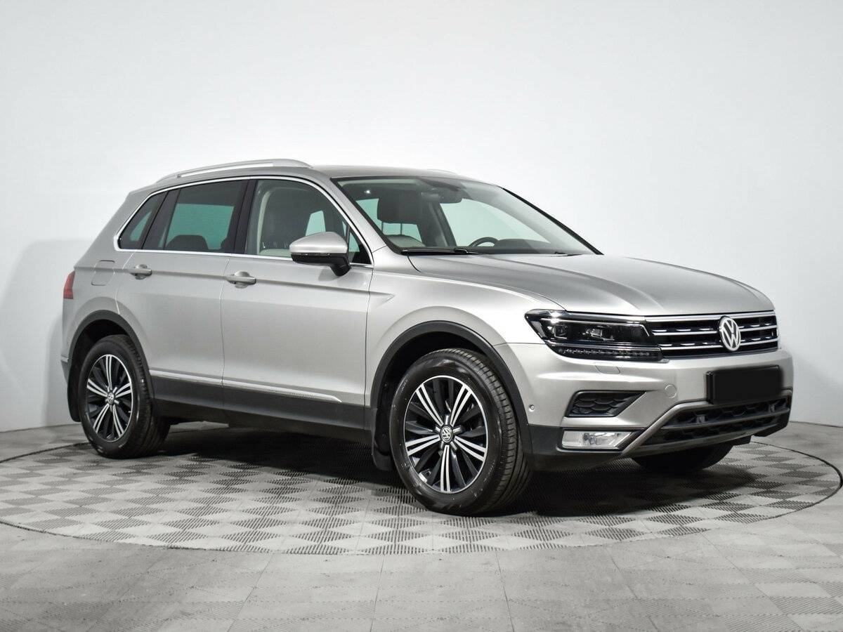 Volkswagen Tiguan б/у, 2017, Роботизированная. Фото: #2