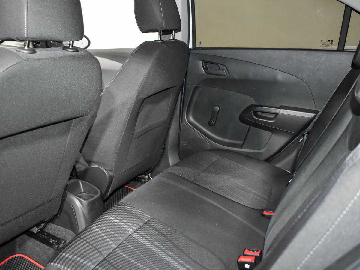 Chevrolet Aveo б/у, 2014, Механическая. Фото: #10