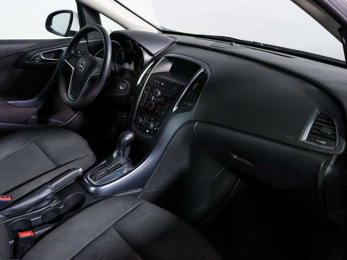 Opel Astra б/у, 2012, Автоматическая. Фото: #7
