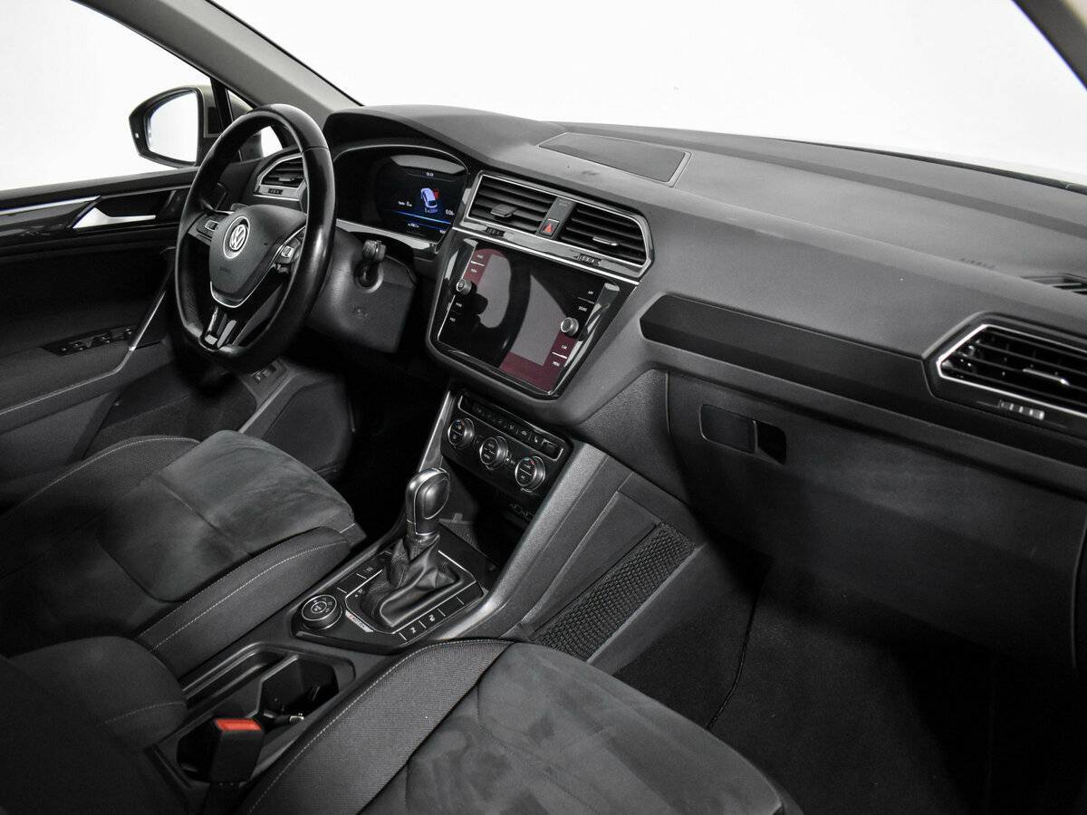Volkswagen Tiguan б/у, 2018, Роботизированная. Фото: #13
