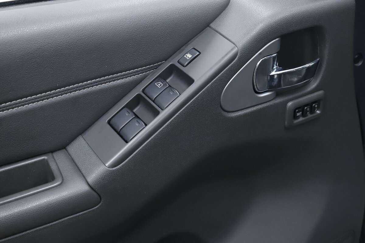 Nissan Pathfinder б/у, 2014, Автоматическая. Фото: #9