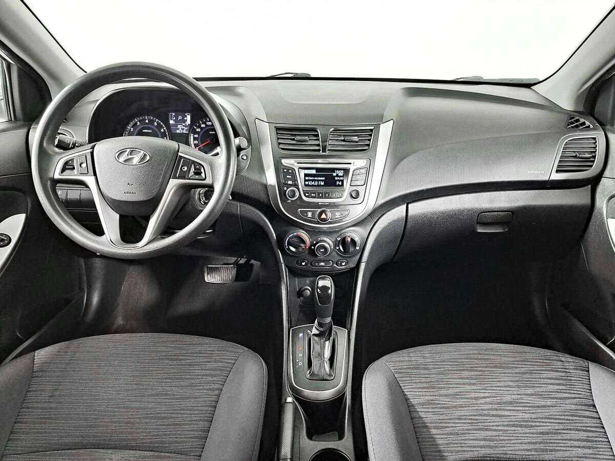 Hyundai Solaris б/у, 2015, Автоматическая. Фото: #9