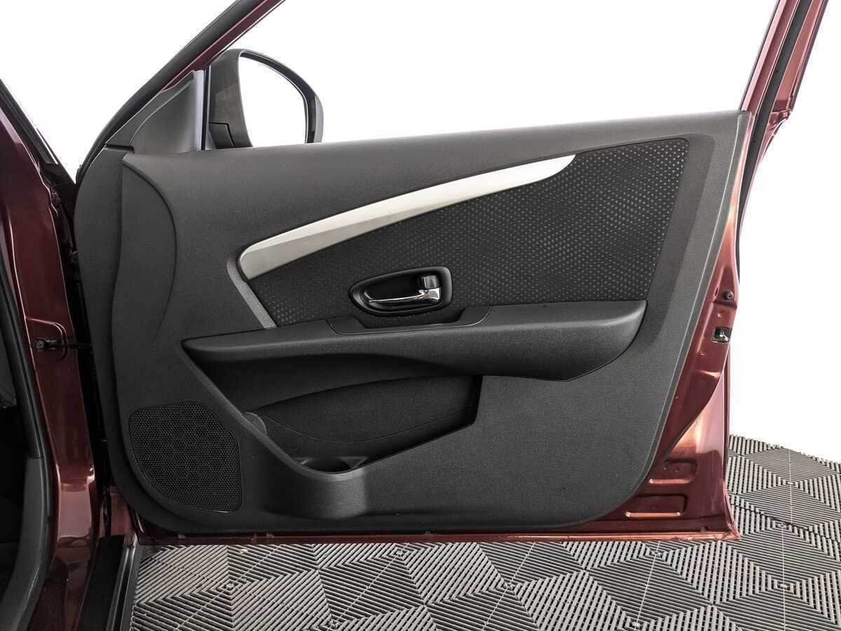 Nissan Almera б/у, 2016, Автоматическая. Фото: #20