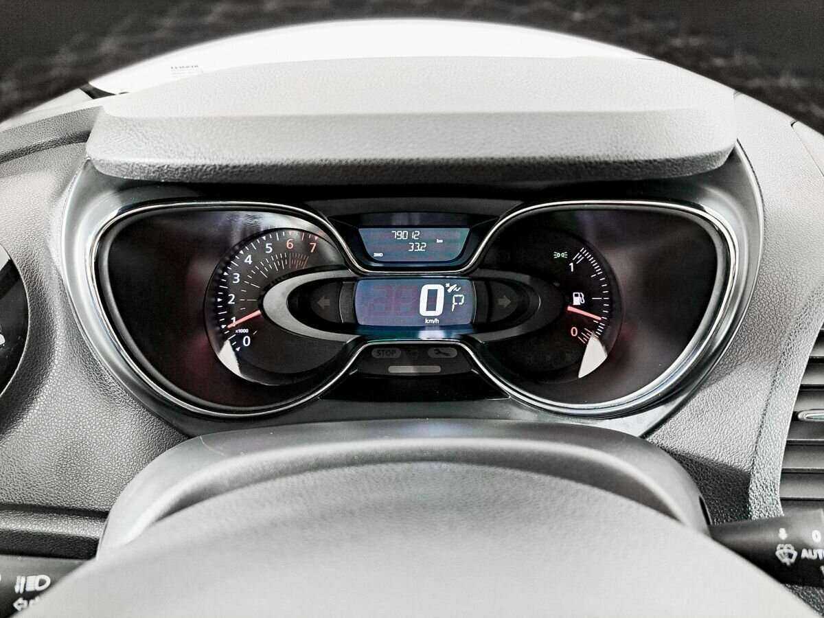 Renault Kaptur б/у, 2017, Автоматическая. Фото: #9