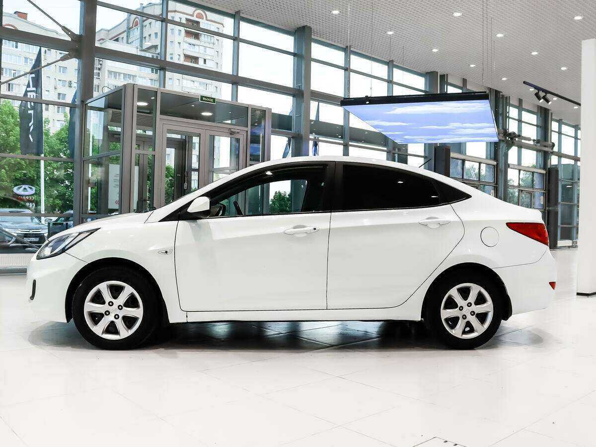 Hyundai Solaris б/у, 2012, Автоматическая. Фото: #7