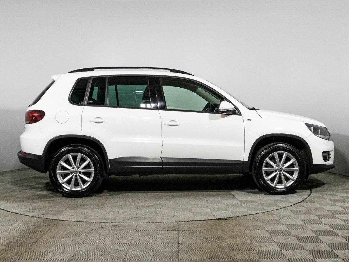 Volkswagen Tiguan б/у, 2015, Механическая. Фото: #3